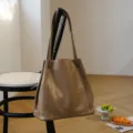 Retro brown soft cowhide leather bucket bag, large capacity commuter tote handbag for women. - Milk Tea