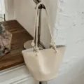 Mπεζ πλεκτή τσάντα bucket με λουρί ώμου, κομψή vintage casual γυναικεία τσάντα χειρός. - Λευκό