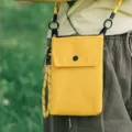Borsetta a tracolla gialla per cellulare, piccola borsa casual leggera da donna. - Giallo