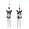 Gedetailleerd overzicht van strass vlinder oorbellen met kleurrijke kristal kralen. - Veelkleurige Strass Vlinder Stijl (EA129) / Antiek Zilver Kleurrijk
