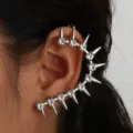 Punk strass stekel oorschelp mode cool clip oorbellen voor dames dagelijks feest - Wit K/Zilver