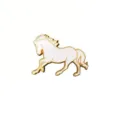Broche de revers en émail de cheval blanc courant métal plaqué or animal mignon - Style Cheval de Course Blanc et Or (QHXZ5891)