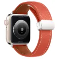 Cinturino in pelle per Apple Watch Ultra 8 7 6, chiusura magnetica pieghevole litchi - Arancione Fibbia Argentata