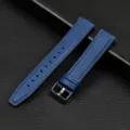 Blauwe lederen horlogeband met snelsluiting pennen en metalen gesp voor slimme horloges. - Blauw met zwarte gesp