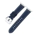 Nahaufnahme des blauen Echtleder-Uhrenarmbands mit strapazierfähigen Nähten und Metallschließe. - Blau Silberne Schnalle