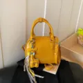 Yellow PU Leather Crossbody Bag Cute Giraffe Pendant Versatile Commuter Handbag for Women - Yellow (With Pendant)