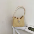 Minimalistische Damen Leder Schultertasche elegante Beuteltasche fuer Alltag und Pendeln - Reguläre Passform / Gelb