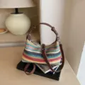 Damen Regenbogen geflochtene Stroh Umhängetasche Sommer Strand Tasche Freizeittasche - Standardausführung / bunt