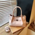 Bolso de mano rosa elegante para mujer, bolso tote de hombro con correa ajustable para uso diario. - Rosa
