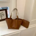 Sac cabas marron décontracté en cuir grande capacité avec pochette, idéal au quotidien. - Marron