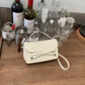 Bolso de mano blanco elegante para mujer con detalle de lazo, bolso cruzado versátil de moda. - Blanco