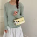 Bolso bandolera cuadrado amarillo de moda para mujer con abalorio de caballo y perlas. - Amarillo Con Colgante