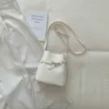 Sac seau en cuir blanc élégant sac bandoulière sac à épaule minimaliste décontracté - Blanc