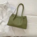 Green woven shoulder tote bag for women, large capacity minimalist chic underarm daily purse. - Green