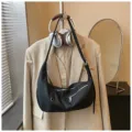 Minimalistische schwarze Damen Schultertasche Umhängetasche, stilvolle lässige Pendler Handtasche. - Standardausführung / Schwarz