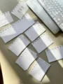 Vista detallada de varios recambios e inserciones de agenda de anillas con gran diseño. - Páginas interiores