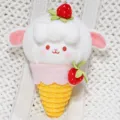Jolie peluche de mouton crème glacée de dessin animé avec fraise gaufre cadeau pour enfants - 15cm / Fraise