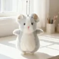 Simpatico portachiavi di peluche a forma di topo grigio, morbido ciondolo animale per regali. - grigio-bianco