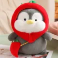 Niedlicher grauer Pinguin Plüschtier Puppe mit rotem Erdbeerhut und kleiner Erdbeertasche - Grauer Pinguin - Chili-Stil