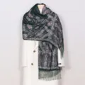 Dames donkergroene paisley geprinte sjaal met franjes, vintage boheemse stijl warme omslagdoek. - Donkergroen