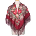 Détail du châle à franges à imprimé floral rétro avec de riches motifs ethniques bordeaux. - Bordeaux