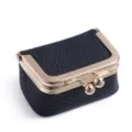 Mini monedero de cuero con cierre de broche dorado y estuche compacto de joyas. - Negro