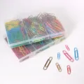 Colorful paper clips set in clear storage box, assorted metal stationery clips for office. - 525 Pieces/Pack / Multicolor