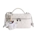 Sac bandoulière matelassé blanc avec chaîne et pendentif en peluche de chien mignon. - Taille unique / Blanc