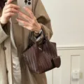 Women retro woven handbag large capacity leather tote bag elegant shoulder bag for daily use - Coffee