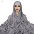 Dettaglio del set sciarpa hijab in cotone modale stropicciato grigio e cuffia tubolare elastica - Stile #6
