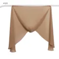 Vue de détail du foulard hijab en mousseline de soie unie chameau, léger et souple. - Chameau