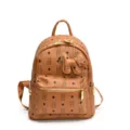 Zaino vintage marrone con stampa di orsetto da donna, elegante borsa in pelle con ciondolo. - Taglia L / Con Ciondolo / Marrone