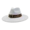 Sombrero fedora de ante de ala ancha con banda bordada étnica y hebilla de piedra negra vintage - 58cm / Gris claro