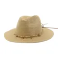 Sommer Sonnenstrohhut Damen Herren, 7cm breite Krempe Strandhut mit Kette und Perlen - Dunkelbeige