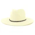 Élégant chapeau de paille Fedora avec clous, parfait pour les vacances d'été et la plage. - Réglable / Crème
