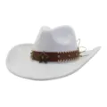 Primer plano del sombrero de vaquero blanco con tira de cuero y placa de estrella. - Talla única 57-58cm / Gris claro