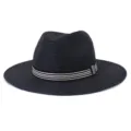 Detail zwarte gevlochten strohoed, elegante gestreepte band, klassieke zomerse zonbescherming. - Verstelbaar / Zwart