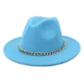 Chapeau fedora en feutre bleu élégant avec chaîne dorée, idéal pour la mode automne-hiver. - 58cm / Bleu lac