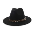 Detalle sombrero fedora negro, con cinturón estampado de leopardo y hebilla metálica. - Ajustable / Negro