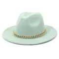 Détail chapeau fedora vert menthe, élégante chaîne dorée, accessoire de mode hivernale. - 58cm / Vert menthe