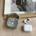 Mini custodia ricamata per cuffie wireless, borsa portaoggetti floreale portatile con manico. - Multicolore Blu Chiaro Mela