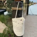 Borsa a tracolla intrecciata a mano, borsa a secchiello traforata per spiaggia donna estate. - Bianco (Include Borsa Interna in Canvas)