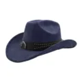 Nahaufnahme der dunkelblauen Wildleder-Westernhut-Details mit Nietenband und Pistolen-Dekor. - 58cm / Marineblau