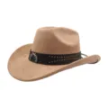 Brauner Wildleder-Western-Cowboyhut mit Lederband, Metallnieten und Revolver-Dekor. - 58cm / Camel