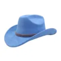 Détail chapeau cow-boy suédine bleue, élégante bande perlée, texture fine, style western rétro. - 58cm / Bleu lac