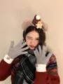 Winter warm knitted touchscreen gloves for women, cozy cute wool fashion winter gear. - Gray