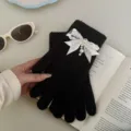 Gants tricotés noirs d'hiver pour femmes avec élégant nœud en dentelle blanche perle - Noir