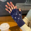 Gants d'hiver tricotés sans doigts pour femmes gants chauds en laine demi-doigts bureau école - Sept étoiles 3D bleu foncé