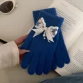 Cute winter knit gloves for women, fleece-lined warm touch screen gloves with pearl bow. - Dark Blue