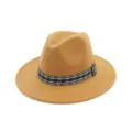 Kλασικό γυναικείο καπέλο fedora από τσόχα σε καμήλα με κομψή ασπρόμαυρη καρό κορδέλα. - Ρυθμιζόμενο / Καμηλό
